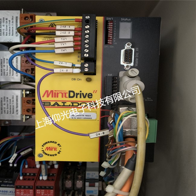 �ŷ�������ά��