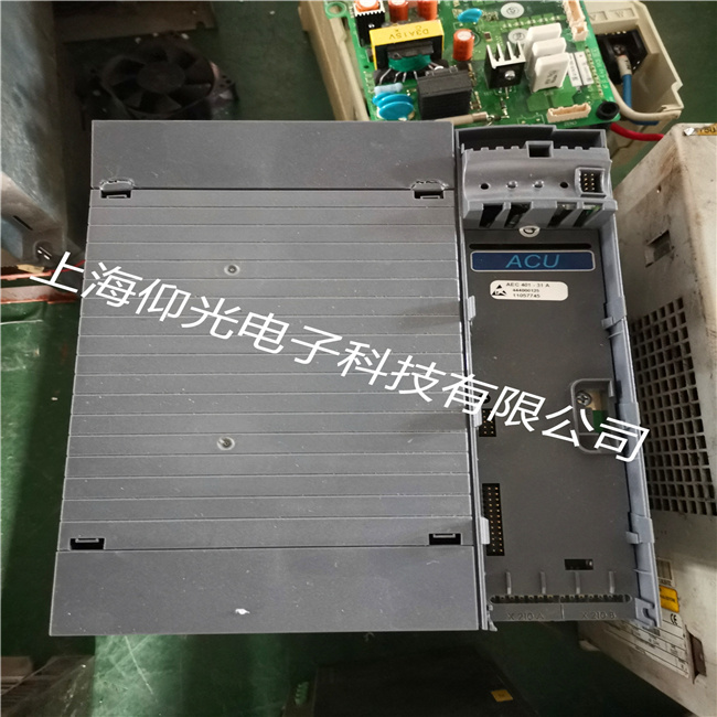 ���콺���ӹ������������Ƶ��VCB400����LED2��LED7��������ά��