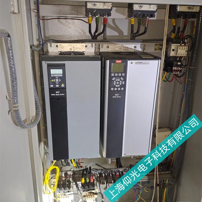 ����˹������������ά��