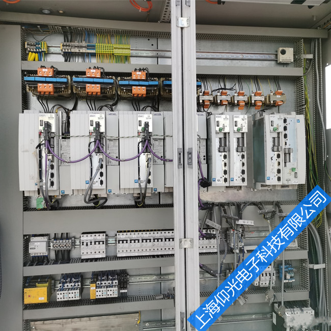 �ŷ�������ά��