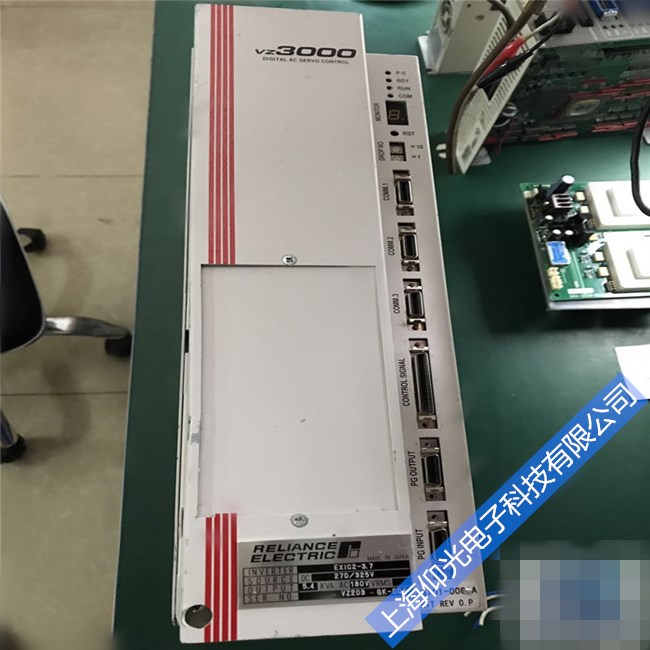 �ŷ�������ά��